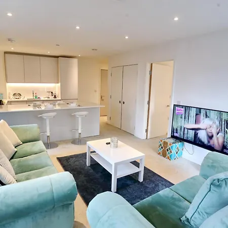 Apartmán Pass The Keys Flat With Balcony Mins From Manc Hotspots *