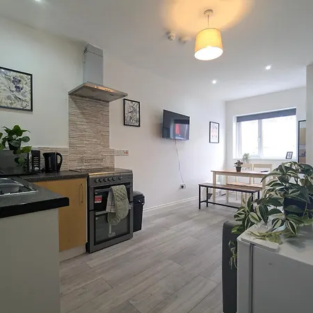 Modern Near Centre *