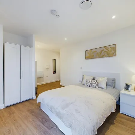 Stylish Type In Cheltenham *