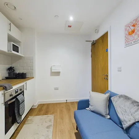 Charming Type In Cheltenham * Μάντσεστερ