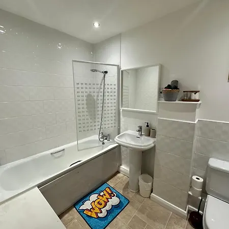 Getaway - 3br Near Etihad & Ao Arena - Sleeps 6 בית נופש