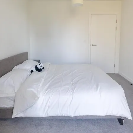 Park View 3 Bed Ensuite Only 5 Min Walk To Arndale