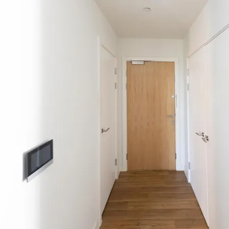 Park View 3 Bed Ensuite Only 5 Min Walk To Arndale *