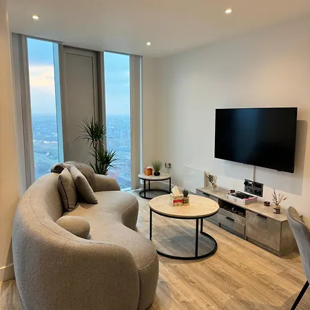 Apartment 3 Bedroom Penthouse In The Centre Deansgate New Build High Floor *