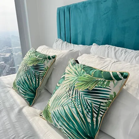 3 Bedroom Penthouse In The Centre Deansgate New Build High Floor