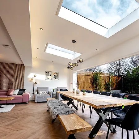 Luxury 8 Bed * Mánchester