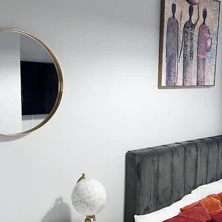 Luxury Spacious 4 Bedroom House - Free Parking - 5 Mins From Centre Apartman Manchester