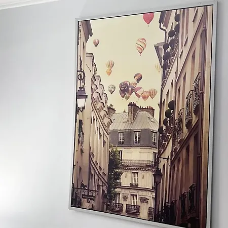 Apartman Luxury Spacious 4 Bedroom House - Free Parking - 5 Mins From Centre