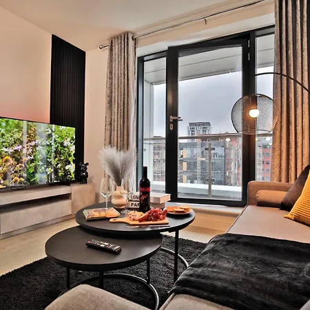 - 2-bed - Sleeps 4 - Wifi Apartment