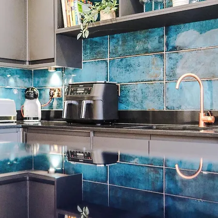 Casa de Férias 4 Bed House-2 Parking Spaces-vibrant Location