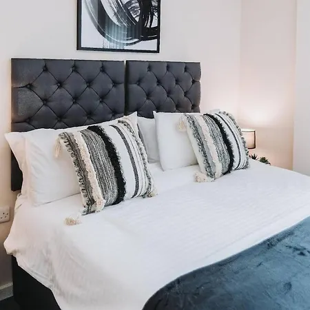 2bed 2bath Nr Old Trafford Parking