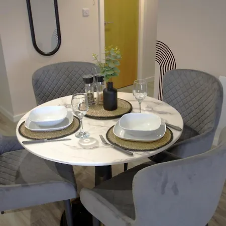 2bed 2bath Nr Old Trafford Parking