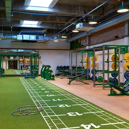 Ξενοδοχείο Treehouse 4*