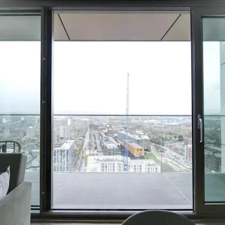 Skyline By The Heim Apartmán *