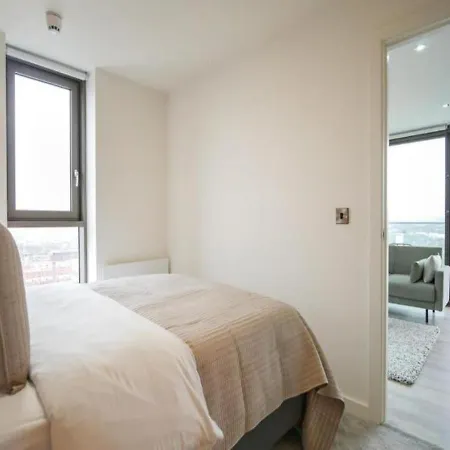 Apartment Skyline By The Heim Residences *
