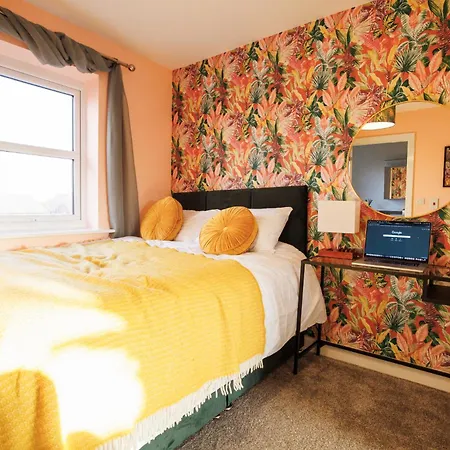 Casa de Férias Luxury Celebrity Townhouse Etihad Stadium Coop Live Arena 2 Parking Sleep 10