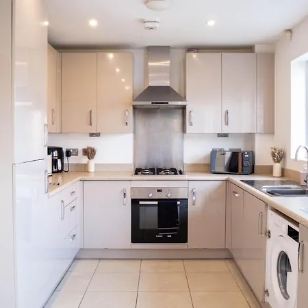 Cosy Getaway - 3 Bedroom House *