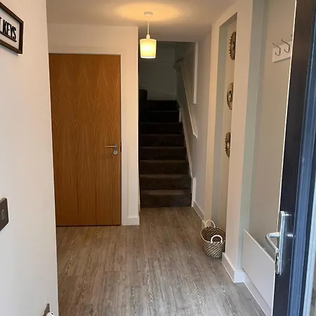 Apartament Stylish 2-bed In Salford By Prymeo, Duplex Layout - Sleeps 4 *