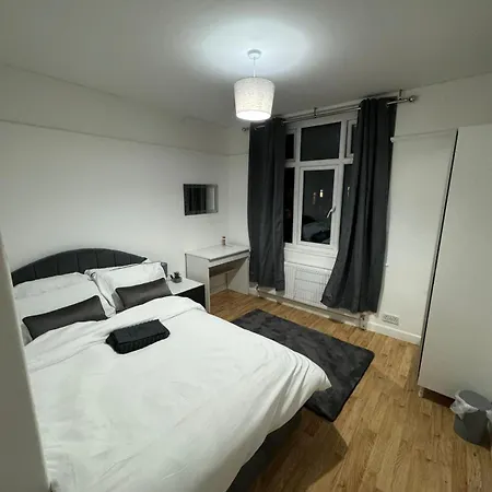 Alloggio in famiglia Elegant Estates 5 *
