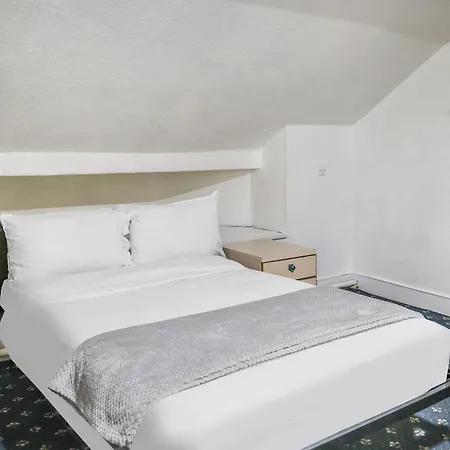Hotel 346