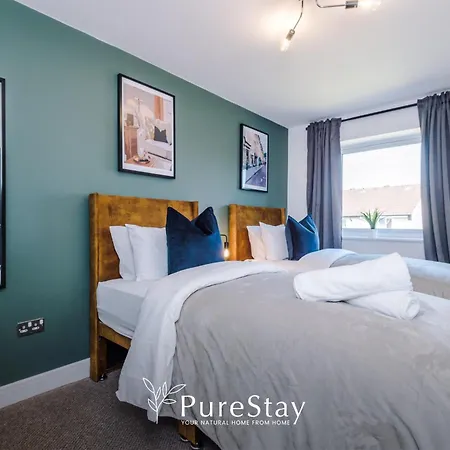 Villa Designer House: Stadium-adjacent Manchester