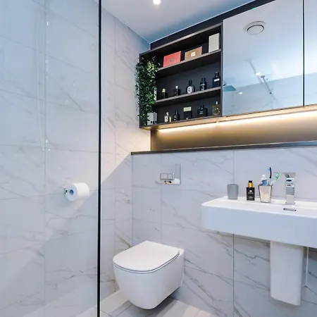 Cohost Partners Stylish Retreat With Views Appartement *