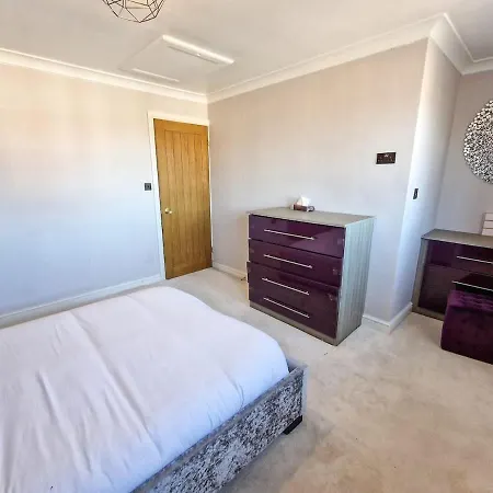 Stockport 6 Bed By Superhost Сasa de vacaciones *