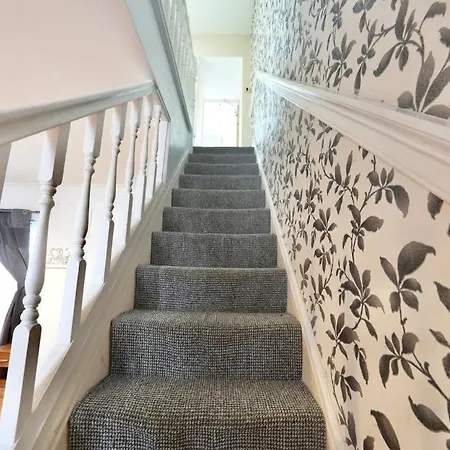 Holiday home Three Bedroom House By Brookland Serviced Short Lets With Free Wifi