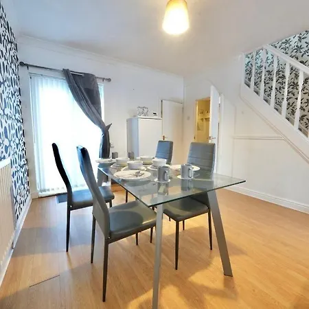 Three Bedroom House By Brookland Serviced Short Lets With Free Wifi