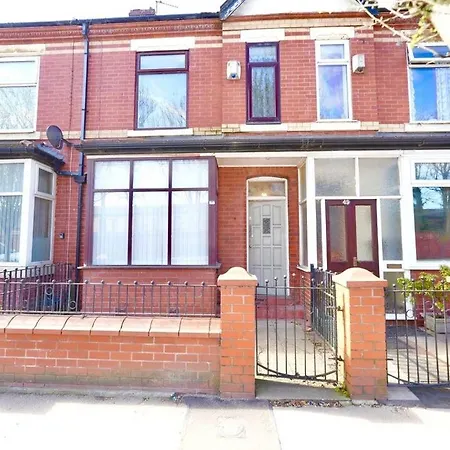 Three Bedroom House By Brookland Serviced Short Lets With Free Wifi Holiday home