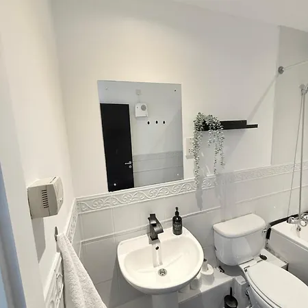 Opulent Skyline Apartment Manchester
