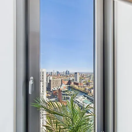 New! 1br In Media * Manchester