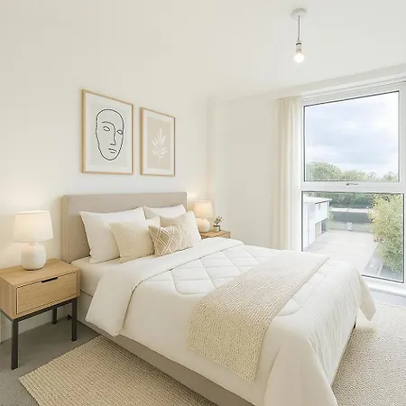 Not Available * 曼彻斯特