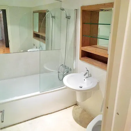 Conran Buildings, 25 Church Street, Manchester, M4 1pe *