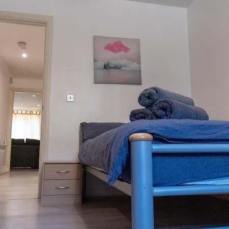Apartament Spacious 2 Bed Flat, Free Parking, Close To Town Manchester