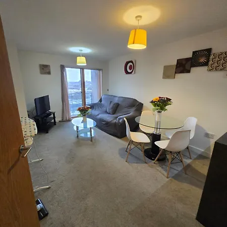 Brilliant 2 Bedroom * Manchester