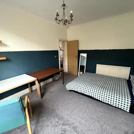 Double - Town & Nearby, 24h Bus, Airport-linked