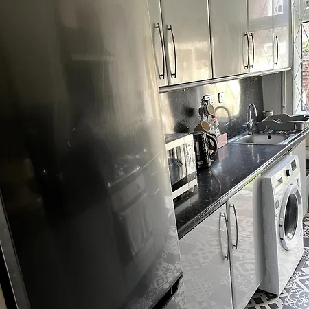 Double - Town & Nearby, 24h Bus, Airport-linked Homestay *