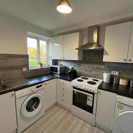 Cosy 2 Bedroom Near Centre شقة