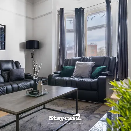 Stylish 5-bed With Free Parking Sleeps 12! Hébergement de vacances *