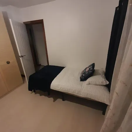 Luxury Family 3 Bedroom House - Room * Manchester