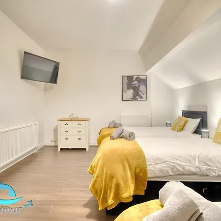 Charming Near Old Trafford Apartment Manchester