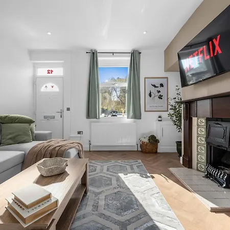 Modern Prestwich Near Heaton Park & Links Casa de Férias *
