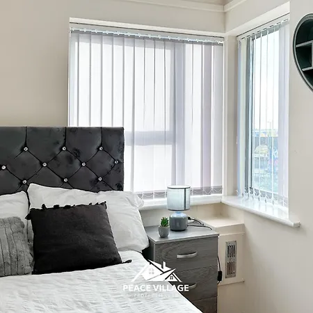 Ashton Co-living - Private Self-cater *