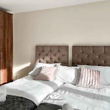 Ashton Co-living - Private Self-cater