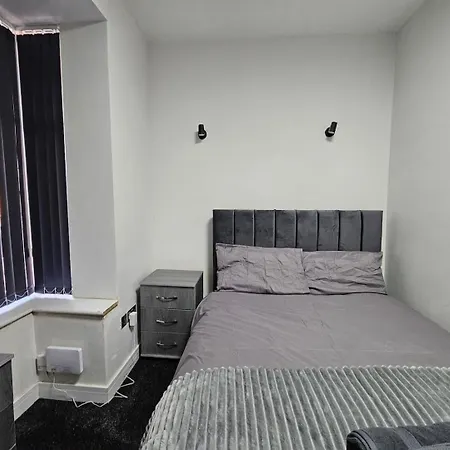 Beresford Co-living - Private Self-cater 펜션 *