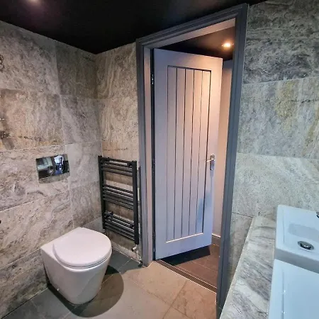 Centre Hidden Gem Sleeps 22 By Superhost Manchester