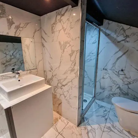 Centre Hidden Gem Sleeps 22 By Superhost Dom wakacyjny