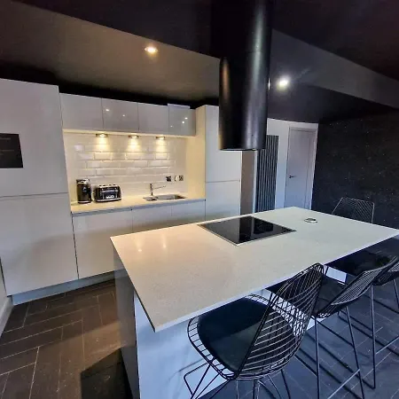 Centre Hidden Gem Sleeps 22 By Superhost Dom wakacyjny *