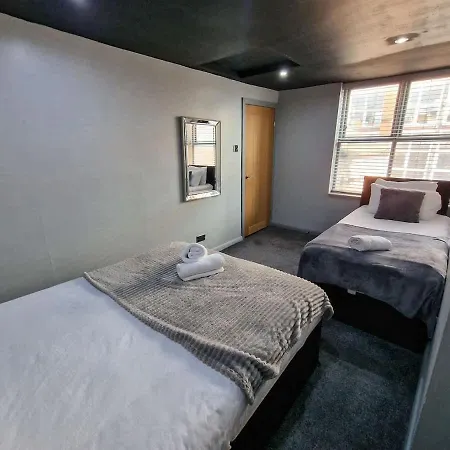 Dom wakacyjny Centre Hidden Gem Sleeps 22 By Superhost *